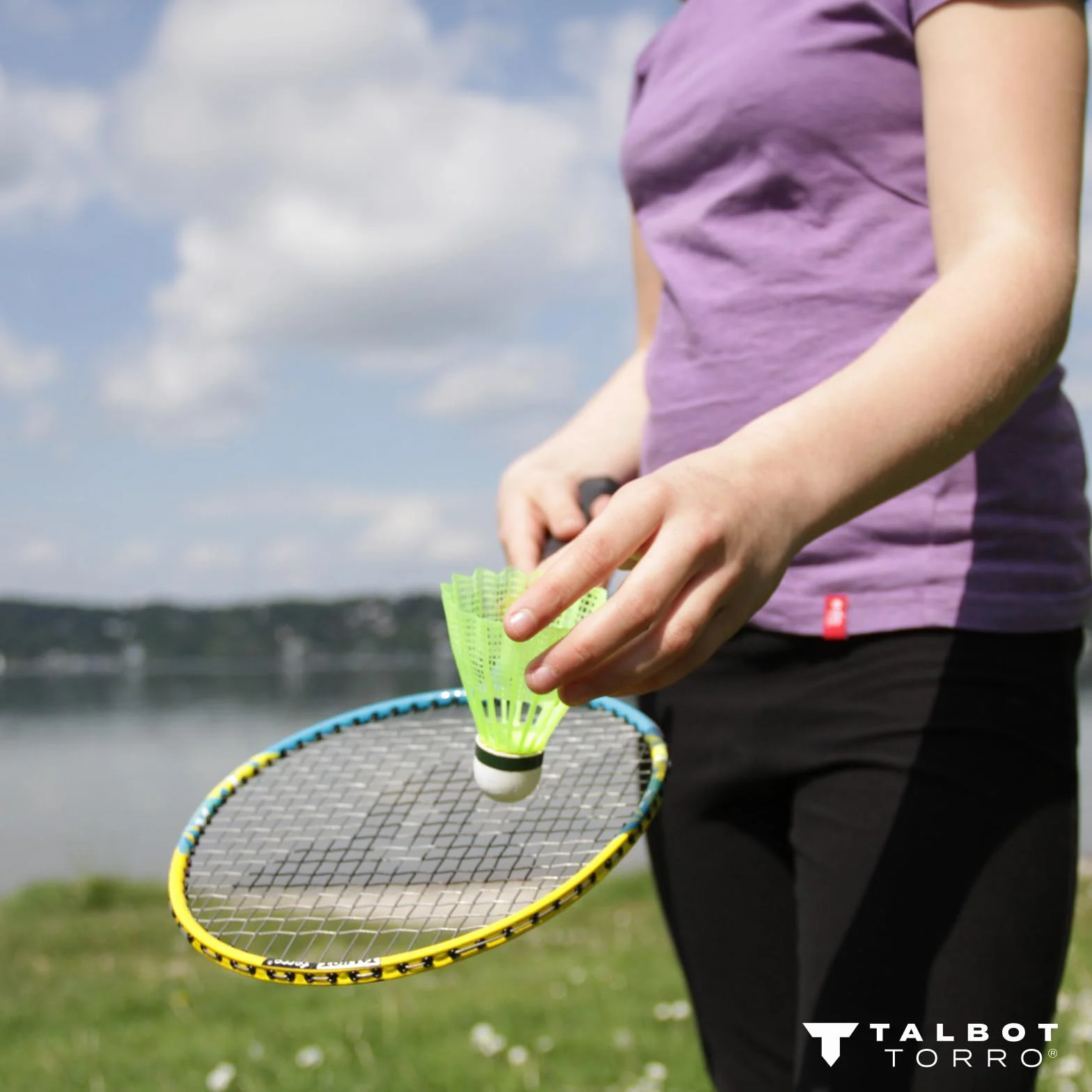 Talbot-Torro Badminton-Set Family, Komplettset mit 2 Juniorschläger 53 cm, 2 Standardschläger, 3 Federbälle, höhenverstellbare Netzgarnitur, in wertiger Tasche