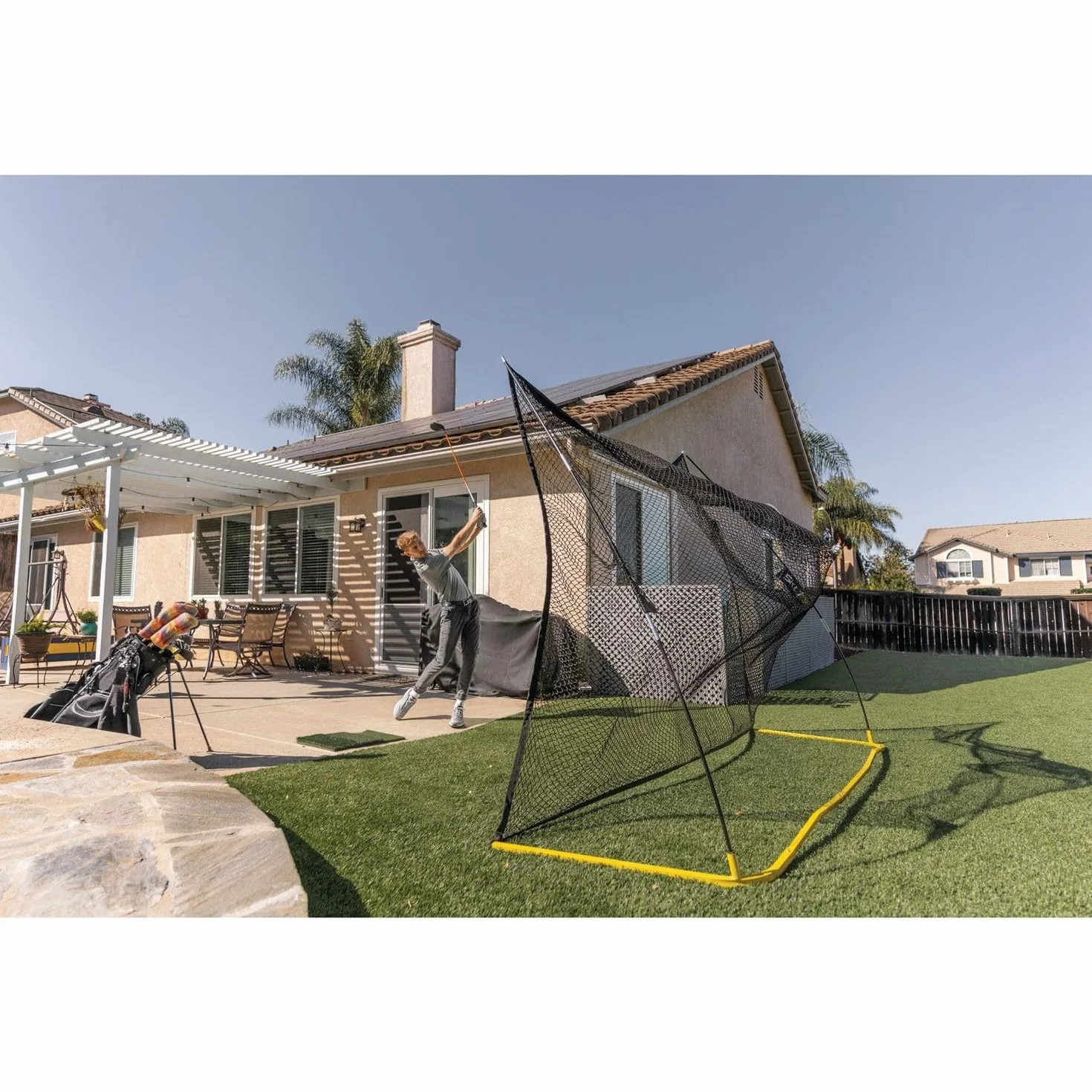 SKLZ Home Range Golfnetz – Doppelnetsystem mit sanfter Ballrückgabe für alle Schläger. 3m x 2,1m Rahmen, 2m x 2m Frontnetz für effizientes Training und schnelle Ballrückholung.
