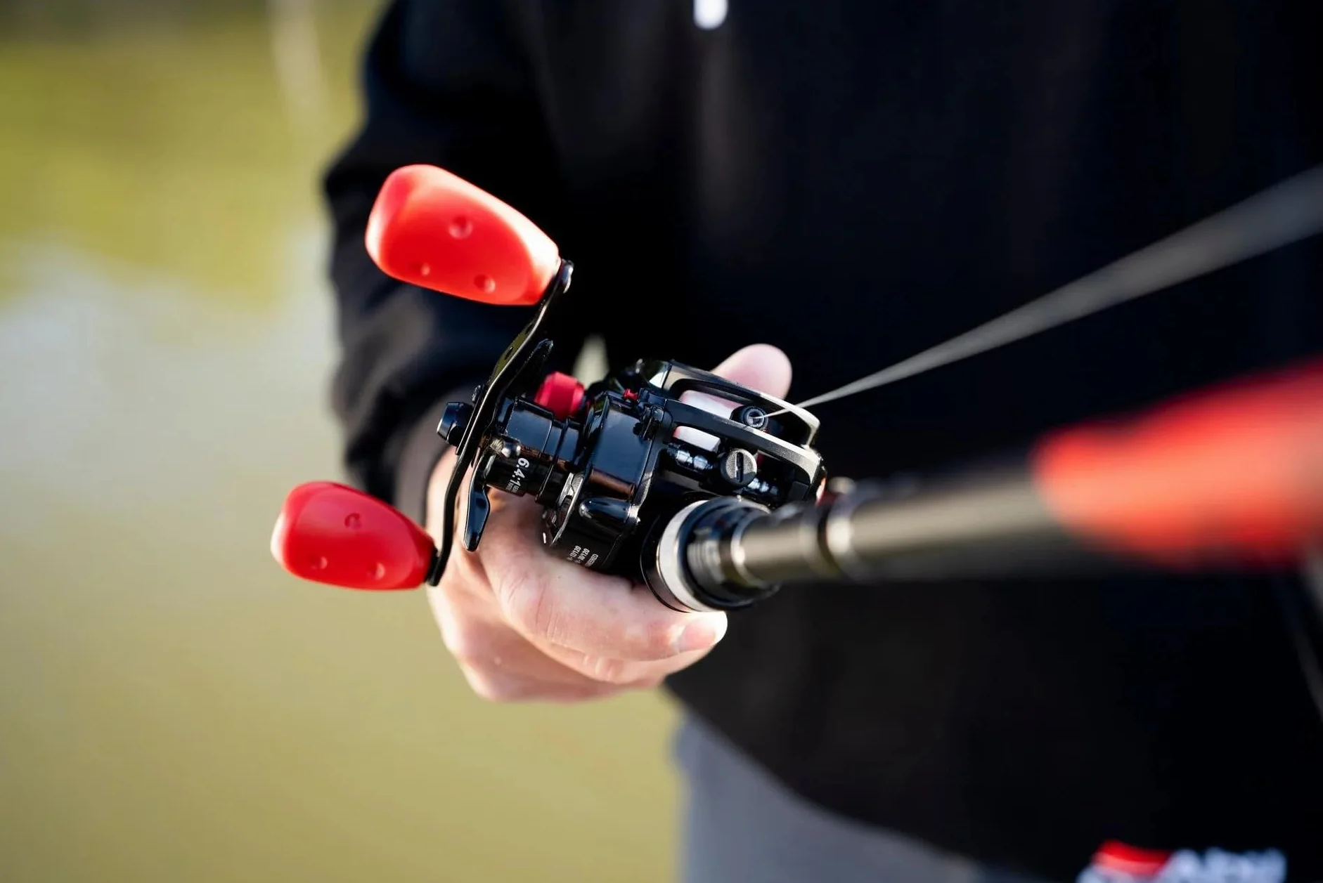 Abu Garcia MAX X Castingrute und Baitcast Rollen-Combo – Raubfischangel-Setup für Hecht, Barsch, Zander