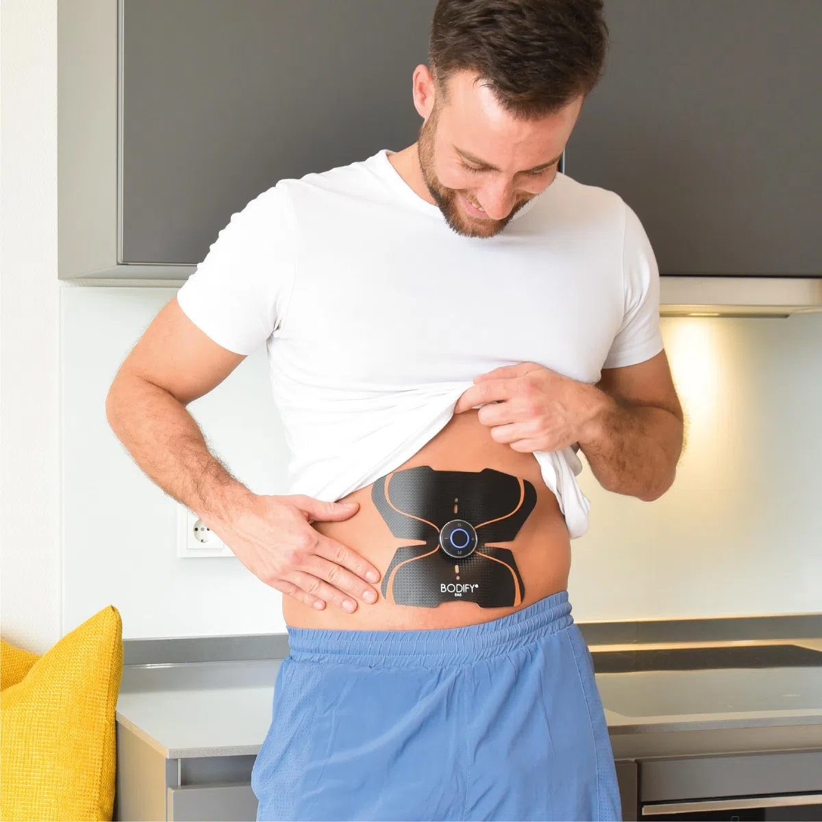 Bodify® EMS Trainingsgerät zur gezielten Stimulation der Bauch Muskulatur! - Muskelaufbau - Bauchtrainer - Stimulationsgerät Bauch Muskeln - Bauchmuskeltrainer für Männer und Frauen Das ORIGINAL