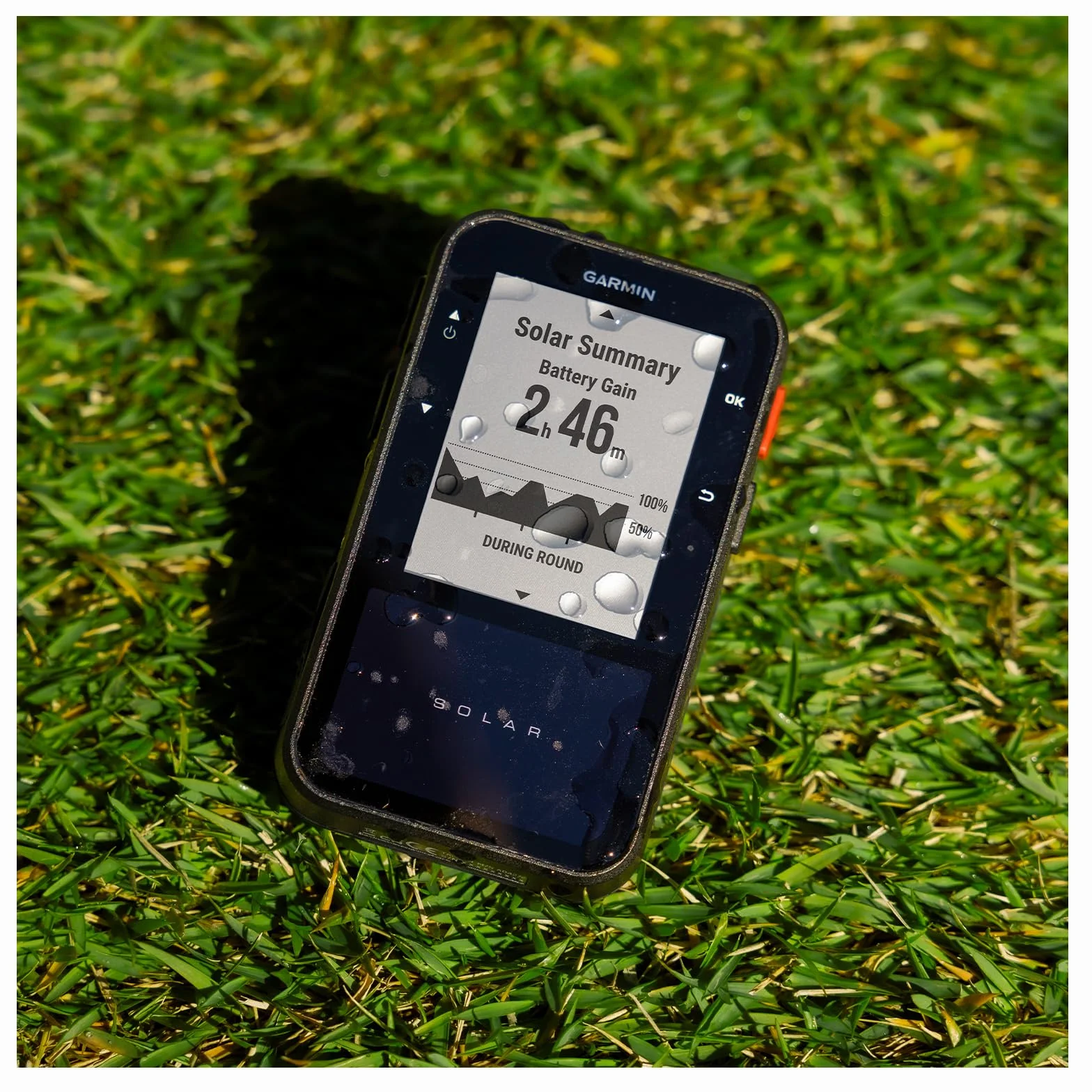 Garmin Approach G20 Solar - Golf-Handgerät mit 2,2"-Display, Solarladung für eine Lange Akkulaufzeit, Entfernungsangaben zu Hindernissen und zum Grün und über 43.000 Golfplätze weltweit