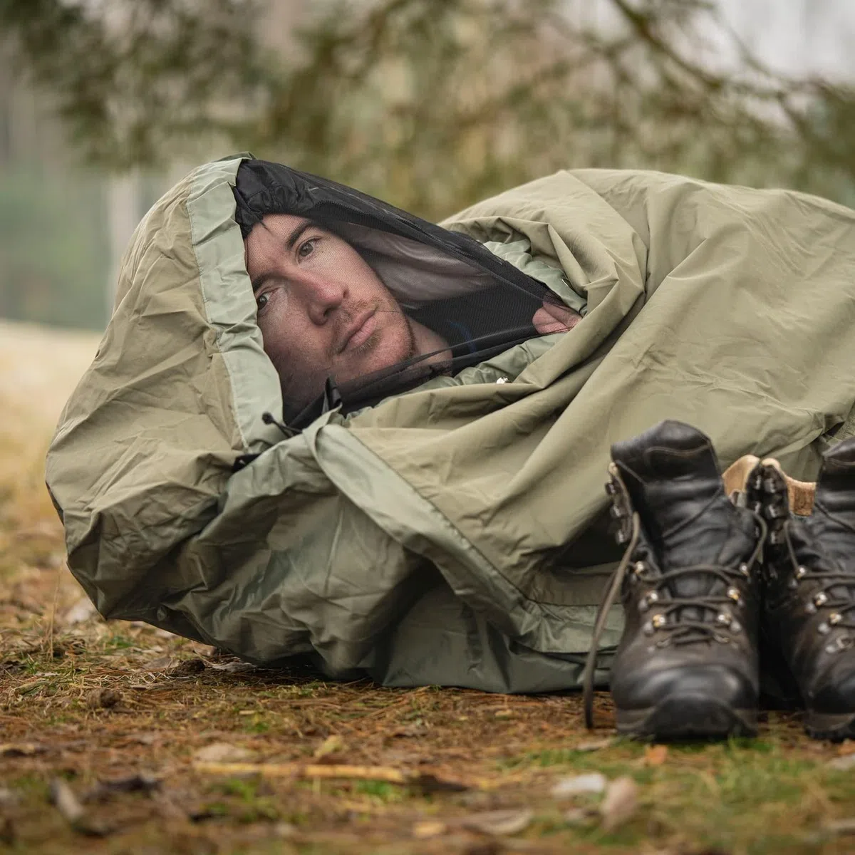 Aven Biwak - wasserdicht 10.000mm - robust - Double Zip - 2 Reißverschlüsse Links und rechts - Biwaksack für Schlafsack - abnehmbares Moskitonetz - Schlafsack Hülle