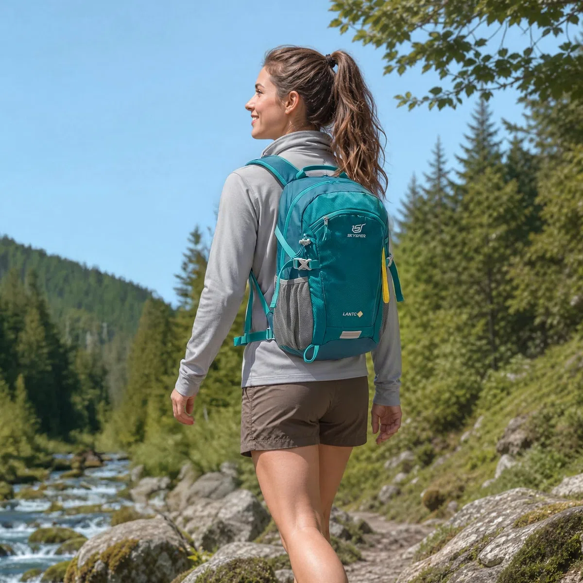 SKYSPER Leicht Wanderrucksack Klein Rucksack mit Rückenbelüftung Trekkingrucksack aus atmungsaktivem 3D Air Mesh Polyester Camping Outdoor Wandern Rucksack