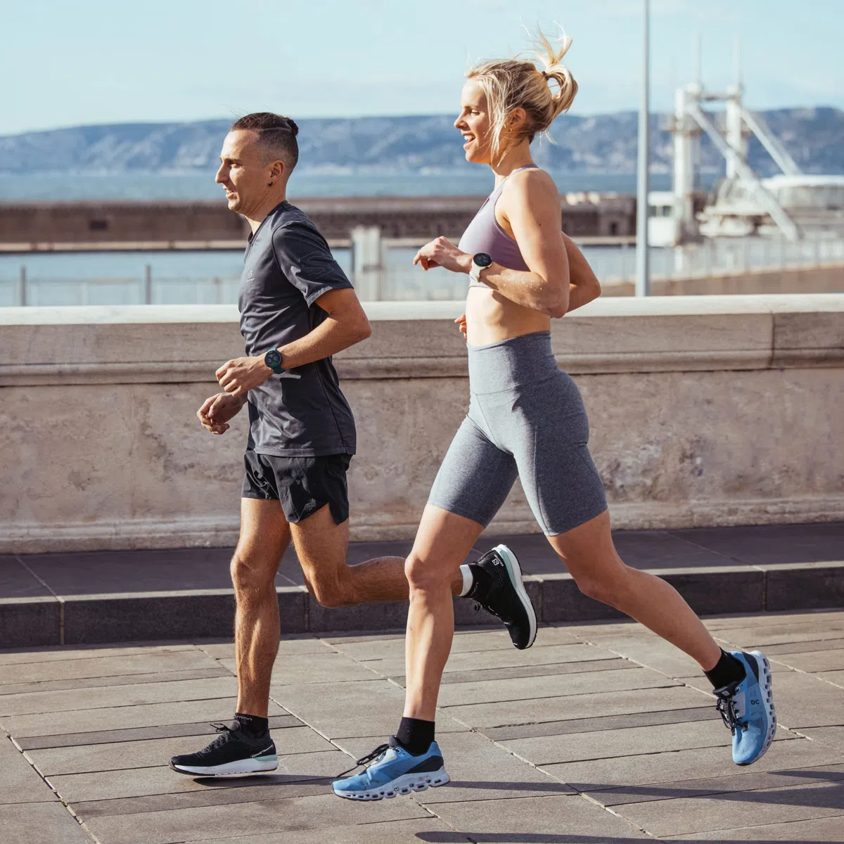 Polar Pacer - GPS-Laufuhr - für Damen & Herren - Pulsuhr - Sport & Fitness - mit Schrittzähler, personalisierten Trainingsprogrammen & Erholungsfunktionen & Soft Brustgurt für H9 und H10 M-XXL